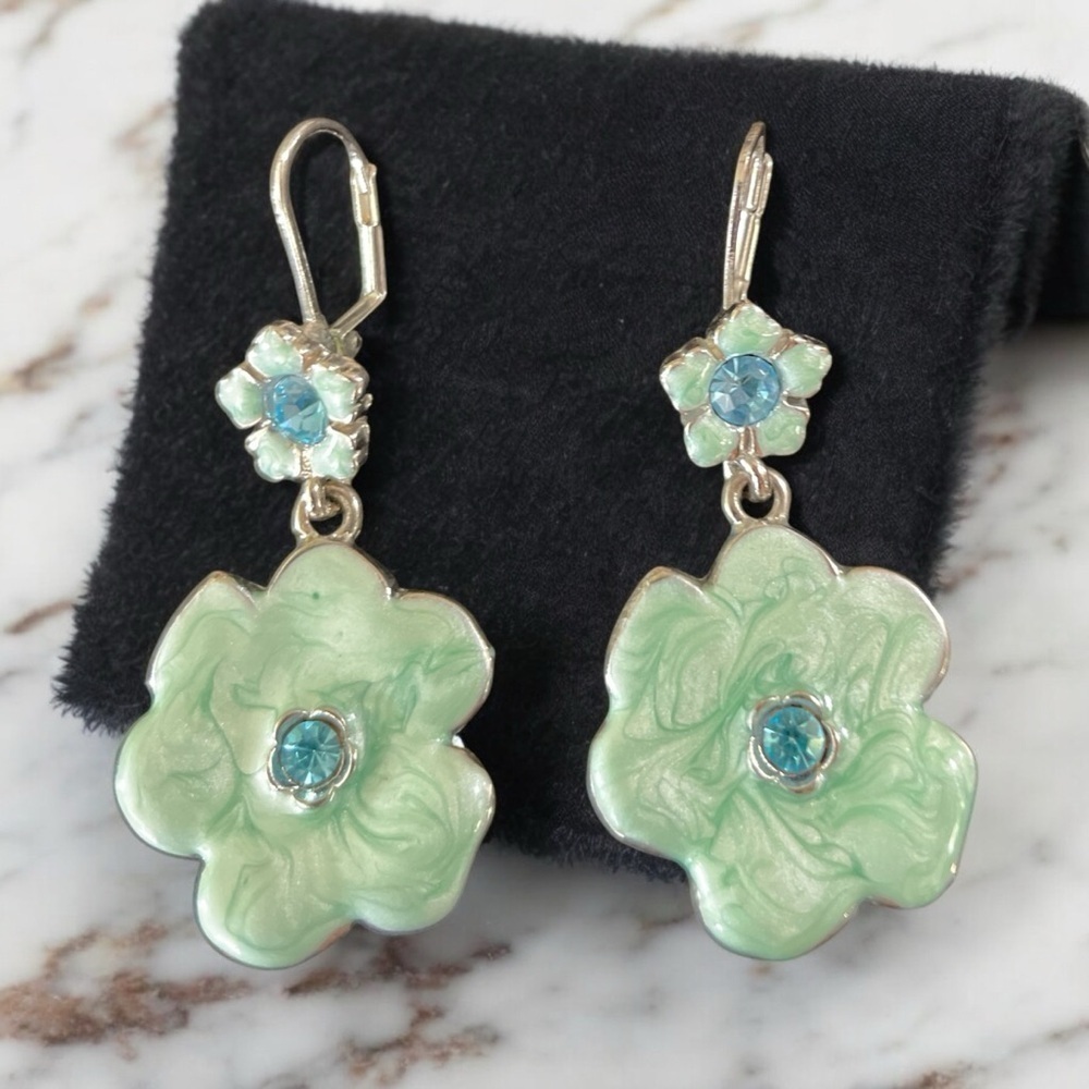 Vintage Double Flower Green/Blue Enamel Earrings.
Silver Tone.